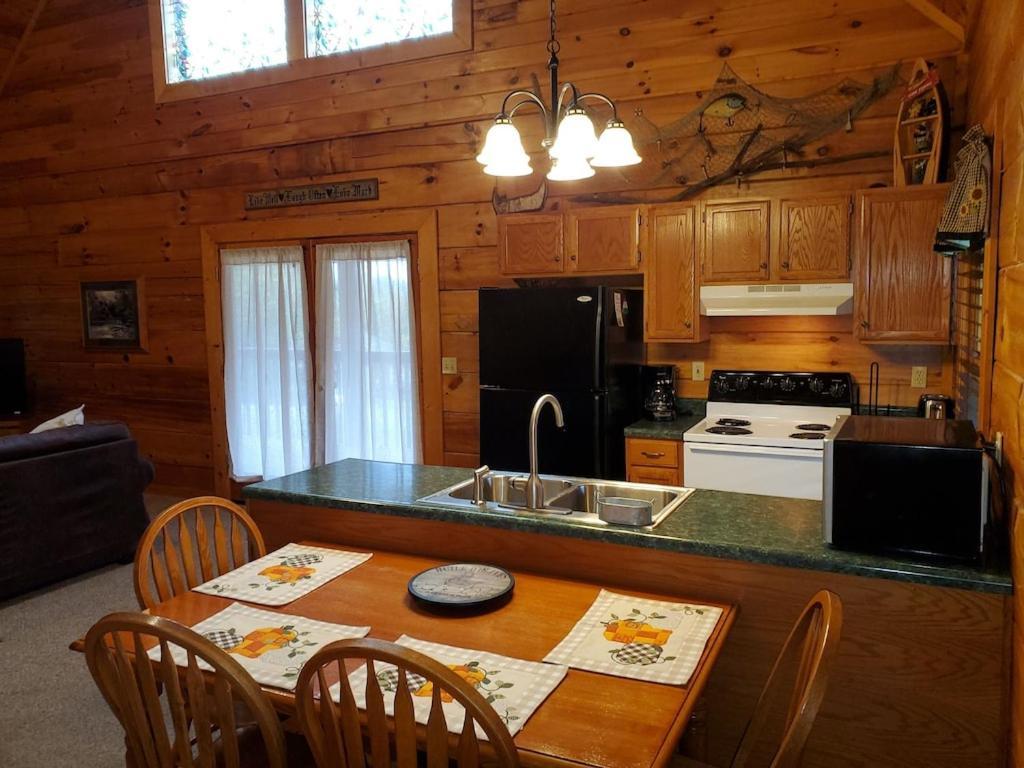 Story Brook: Beautiful True Log Cabin! Close To Dollywood, State Park, And More! Sevierville Ngoại thất bức ảnh